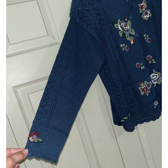 Capacity Woman Blue Embroidery Floral Rose Button Petite Medium Cardigan Sweater - Picture 5 of 15